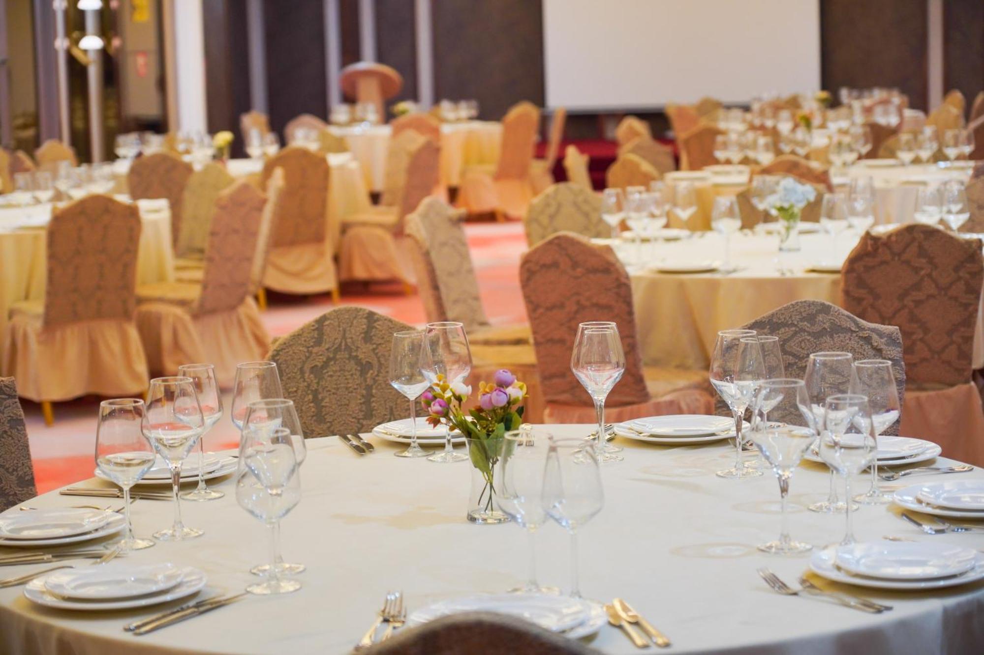 Best Western Premier Batumi Exterior photo The ballroom